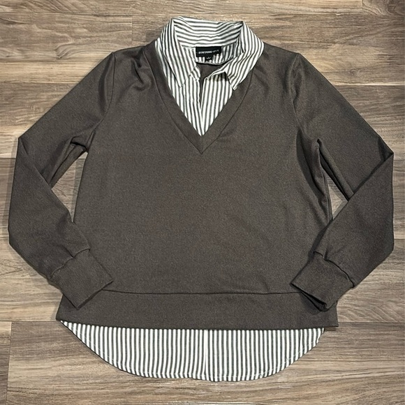 NWOT Fortune + Ivy Top - Picture 2 of 5